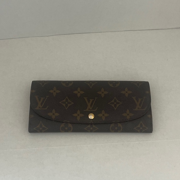 Louis Vuitton Monogram Flowers Design Wallet. - Picture 1 of 7